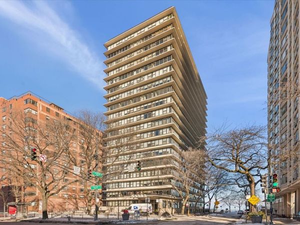 5801 N Sheridan Road, Unit 2B, Chicago, IL 60660