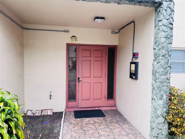 4046 NW 19th St, Unit 203, Fort Lauderdale, FL 33313