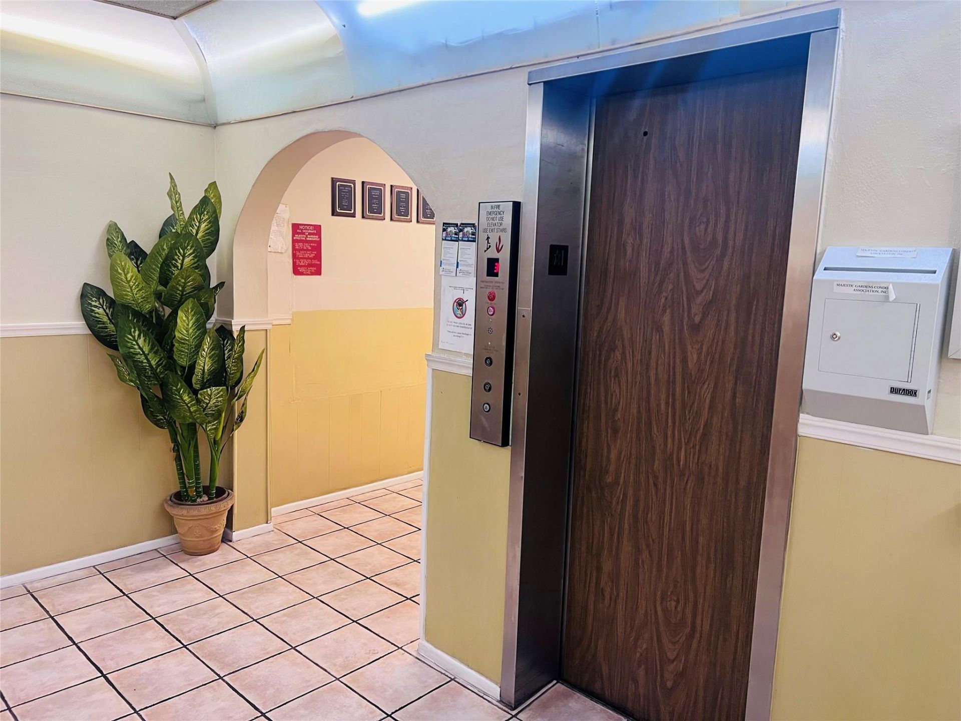 4046 NW 19th Street, Unit 203, Fort Lauderdale, FL 33313 Photo