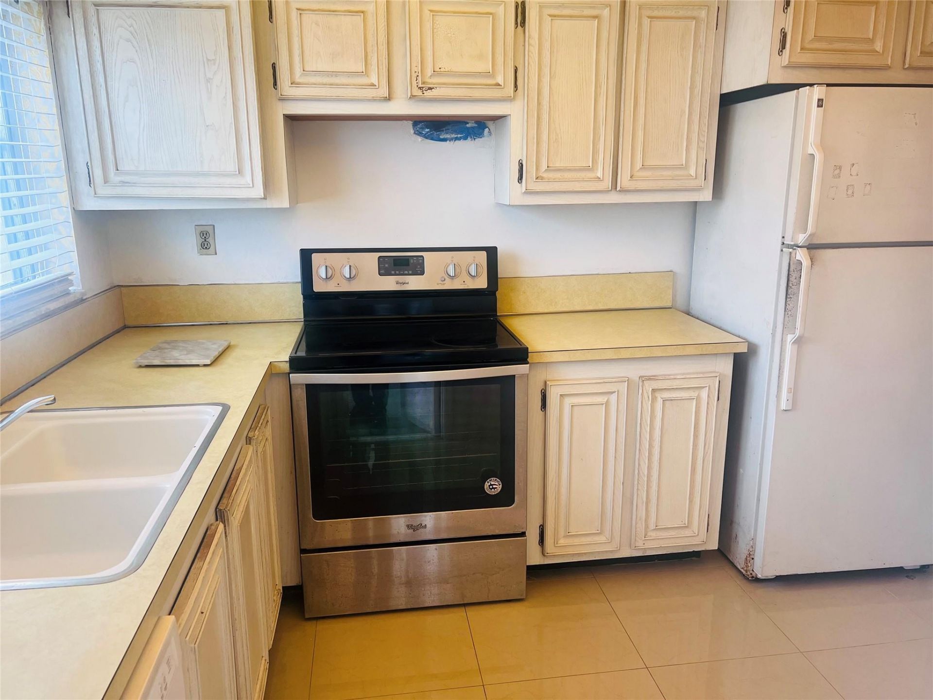 4046 NW 19th Street, Unit 203, Fort Lauderdale, FL 33313 Photo