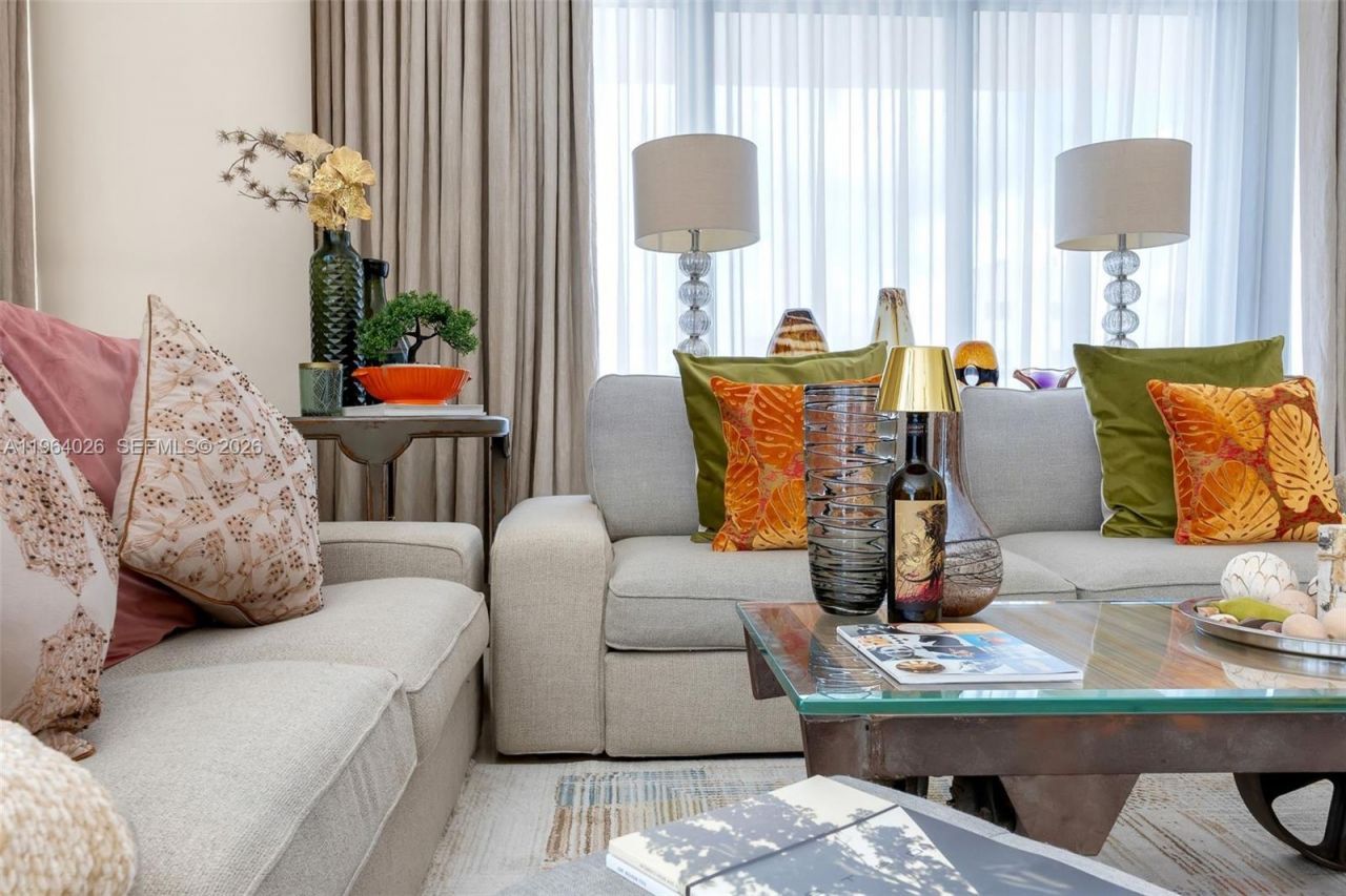 3737 Collins Ave, Unit S-403, Miami Beach, FL 33140 Photo