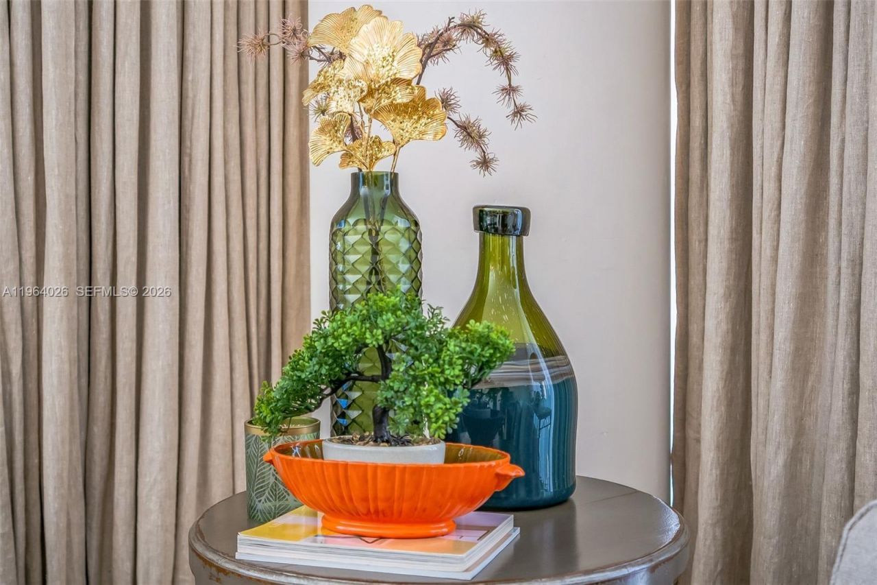 3737 Collins Ave, Unit S-403, Miami Beach, FL 33140 Photo