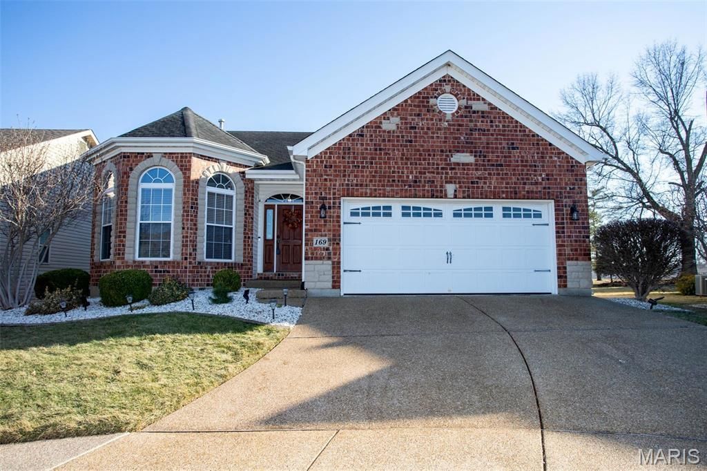 169 Blue Water Drive, Saint Peters, MO 63366 Main Photo