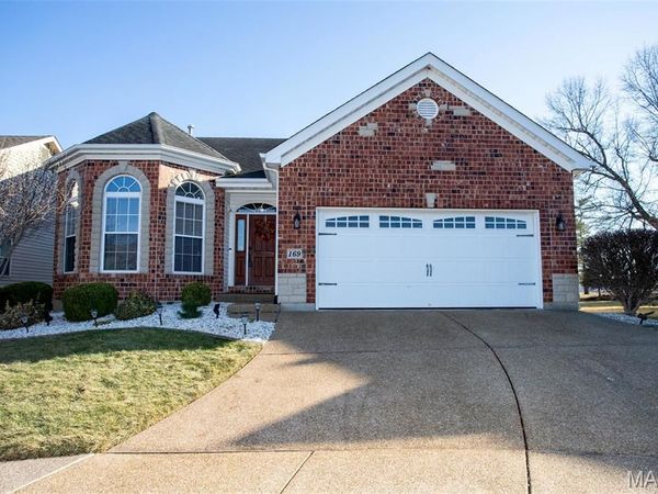 169 Blue Water Drive, St Peters, MO 63366