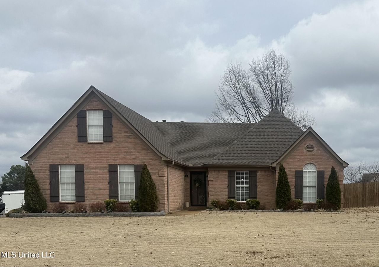 136 N Parkway Street, Hernando, MS 38632 Main Photo