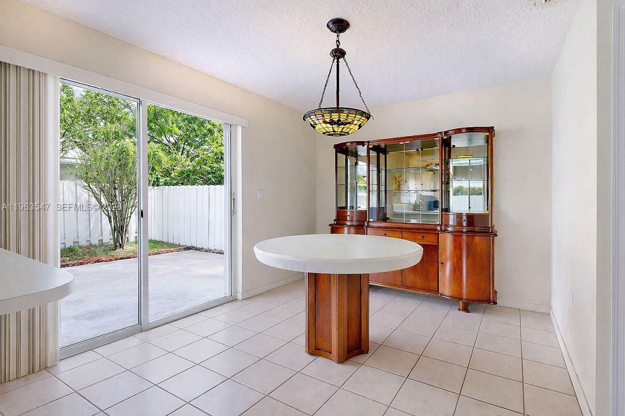 6322 SW 112th Pl, Miami, FL 33173 Photo