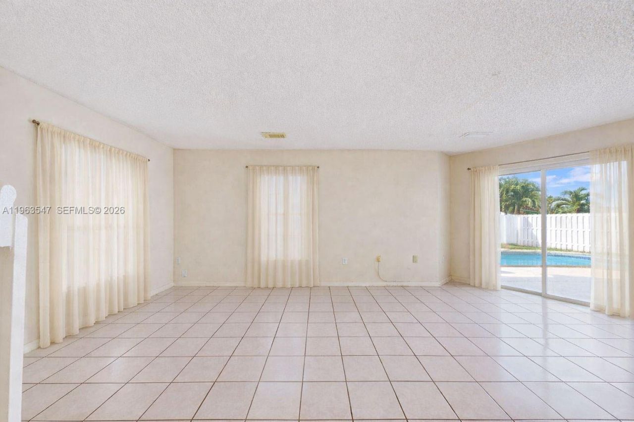 6322 SW 112th Pl, Miami, FL 33173 Photo