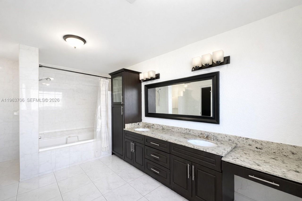 21970 SW 97th Ct, Cutler Bay, FL 33190 Photo