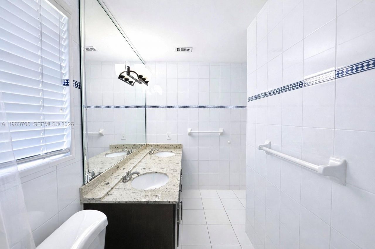 21970 SW 97th Ct, Cutler Bay, FL 33190 Photo