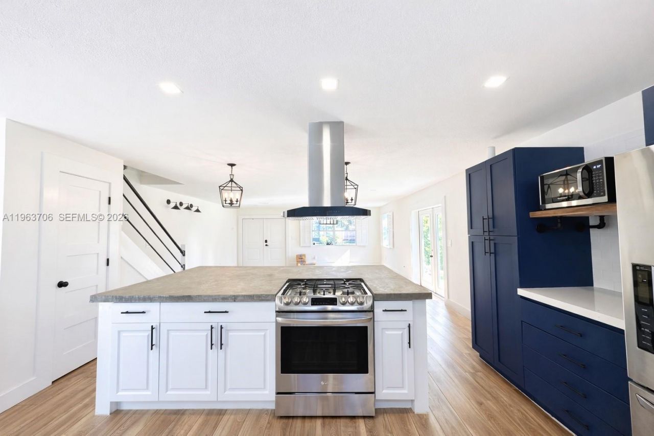 21970 SW 97th Ct, Cutler Bay, FL 33190 Photo