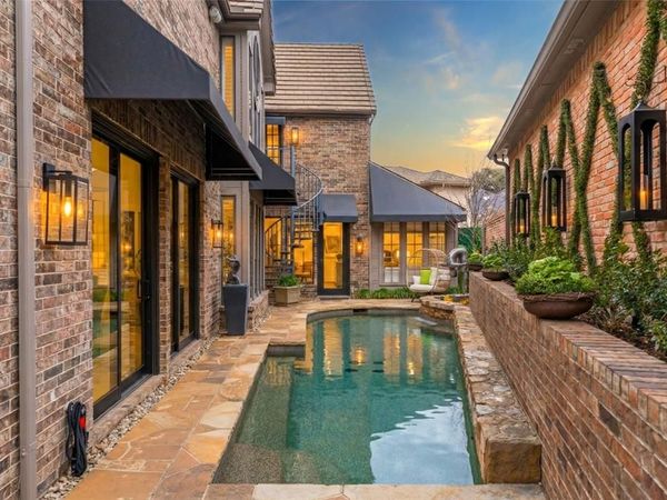 16037 Chalfont Circle, Dallas, TX 75248