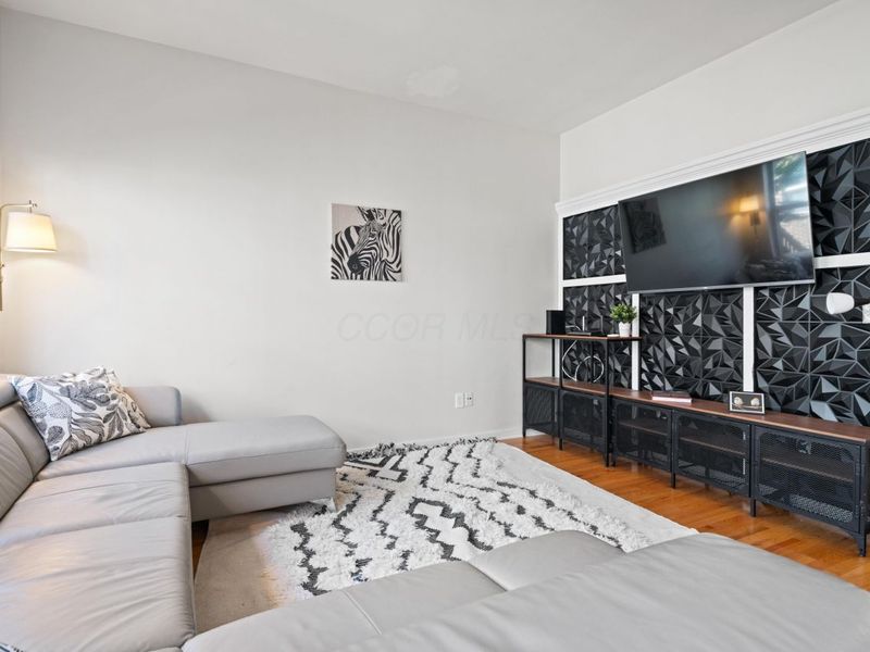 995 S Wall Street, Columbus, OH 43206 Photo 8