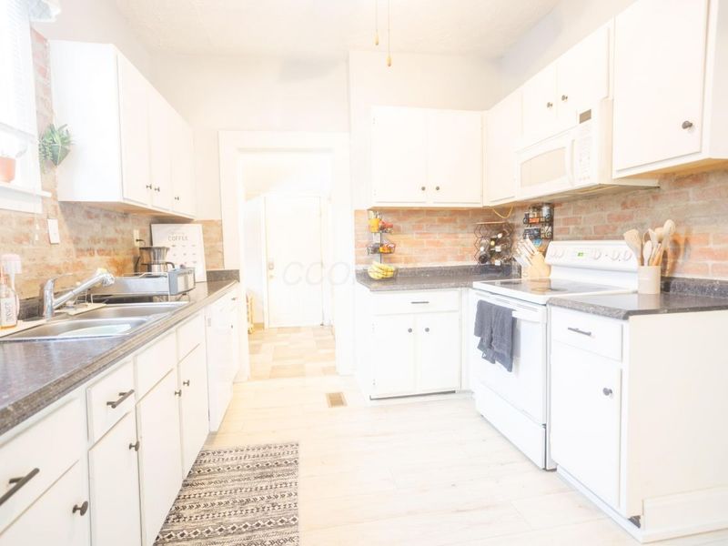 158 N Oak Street, London, OH 43140 Photo 17