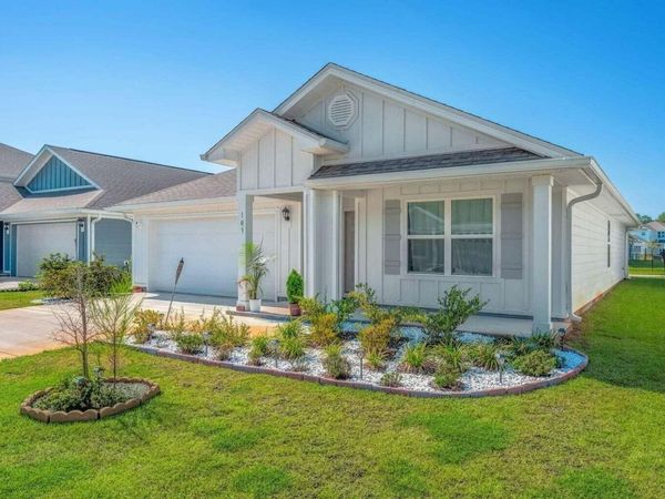 103 Riverwalk Circle, Freeport, FL 32439