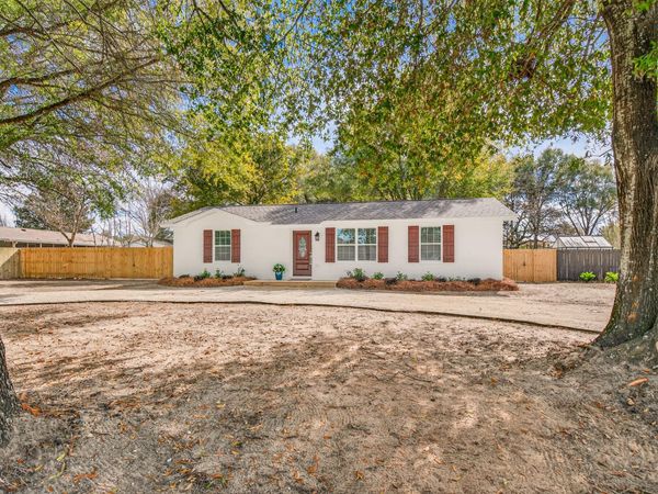 3042 Stillwell Boulevard, Crestview, FL 32539