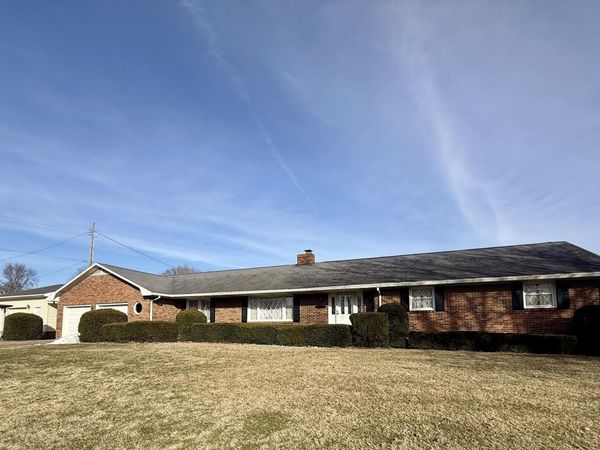 201 N Second Street, Owensville, IN 47665