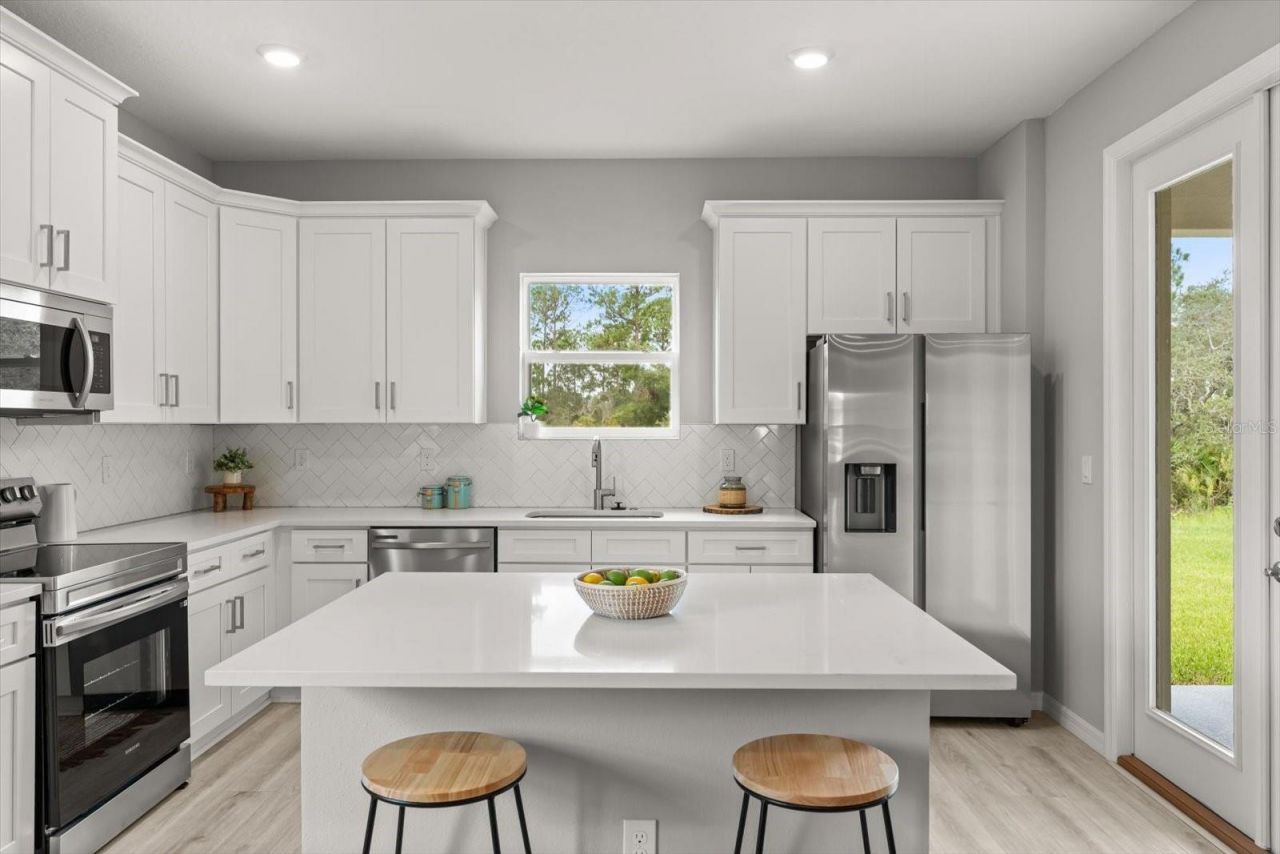 6956 San Bruno Drive, Sebring, FL 33872 Photo