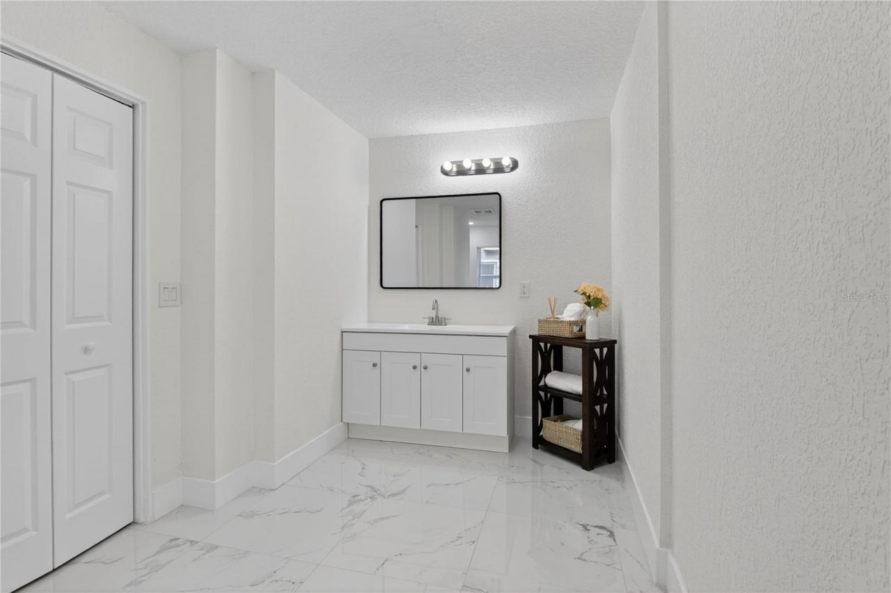 3833 Ironwedge Drive, Orlando, FL 32808 Photo