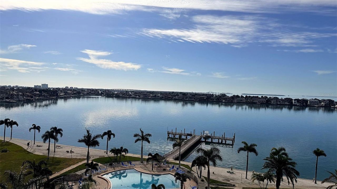 5130 Brittany Drive S, Unit 807, Saint Petersburg, FL 33715 Photo