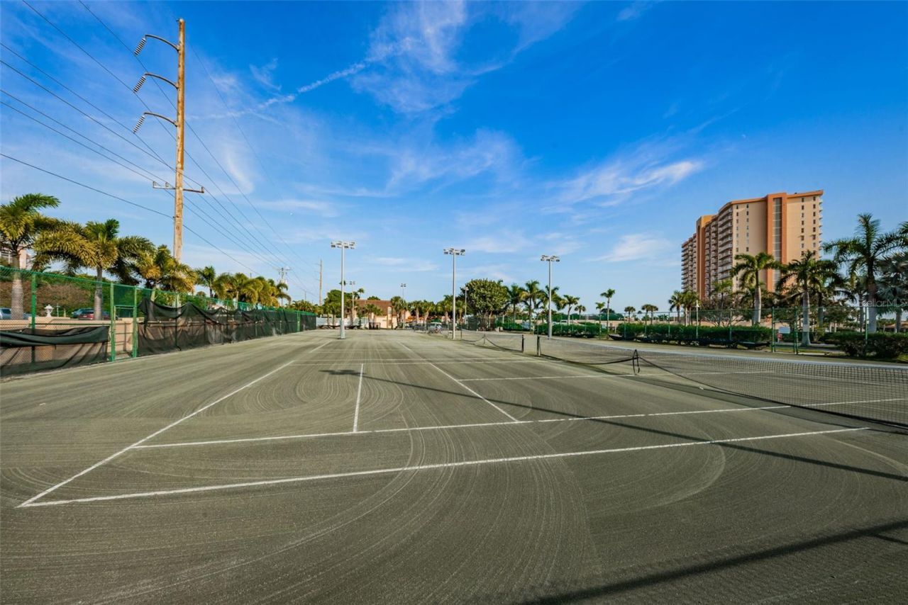 5130 Brittany Drive S, Unit 807, Saint Petersburg, FL 33715 Photo