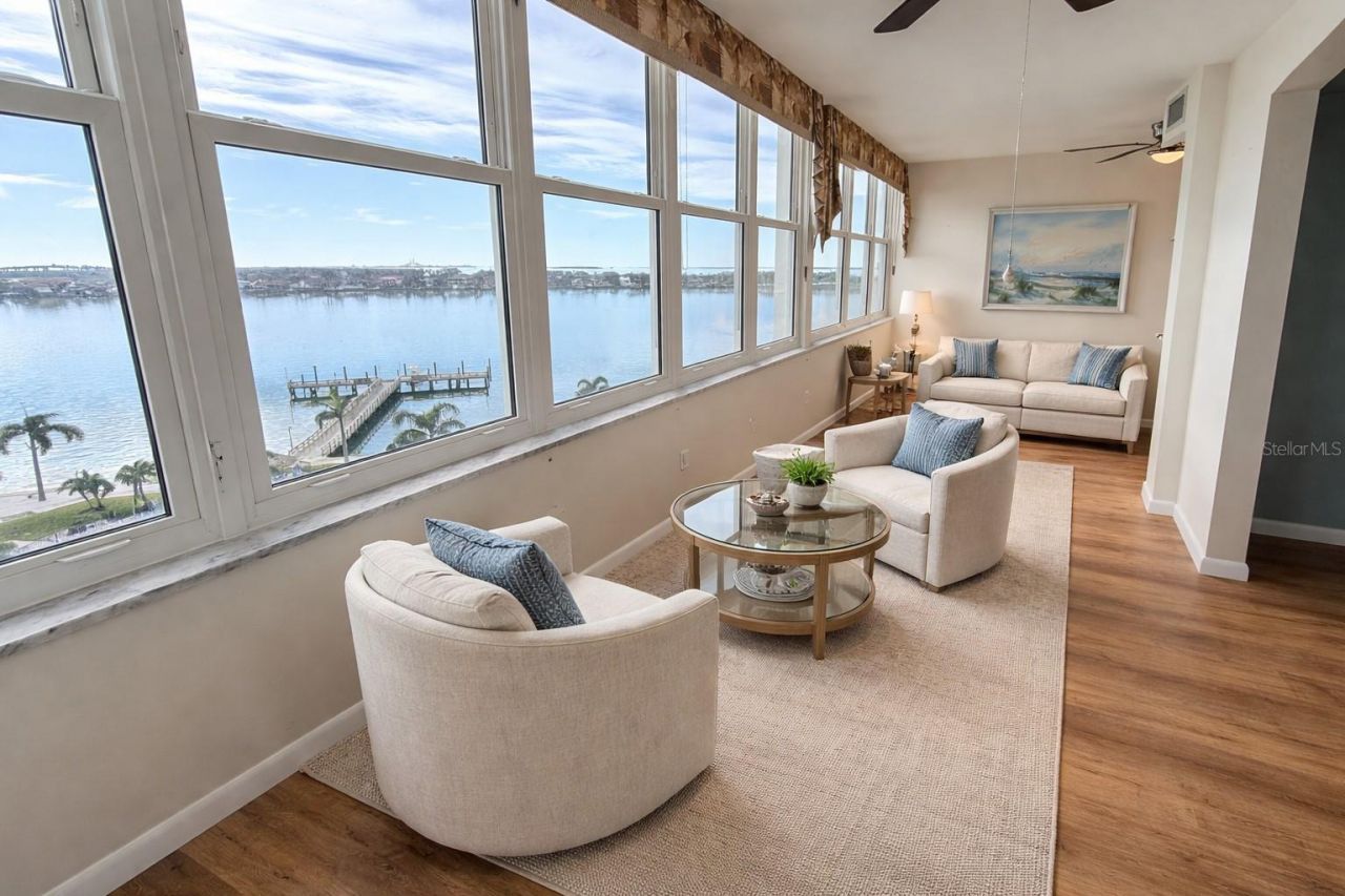 5130 Brittany Drive S, Unit 807, Saint Petersburg, FL 33715 Photo