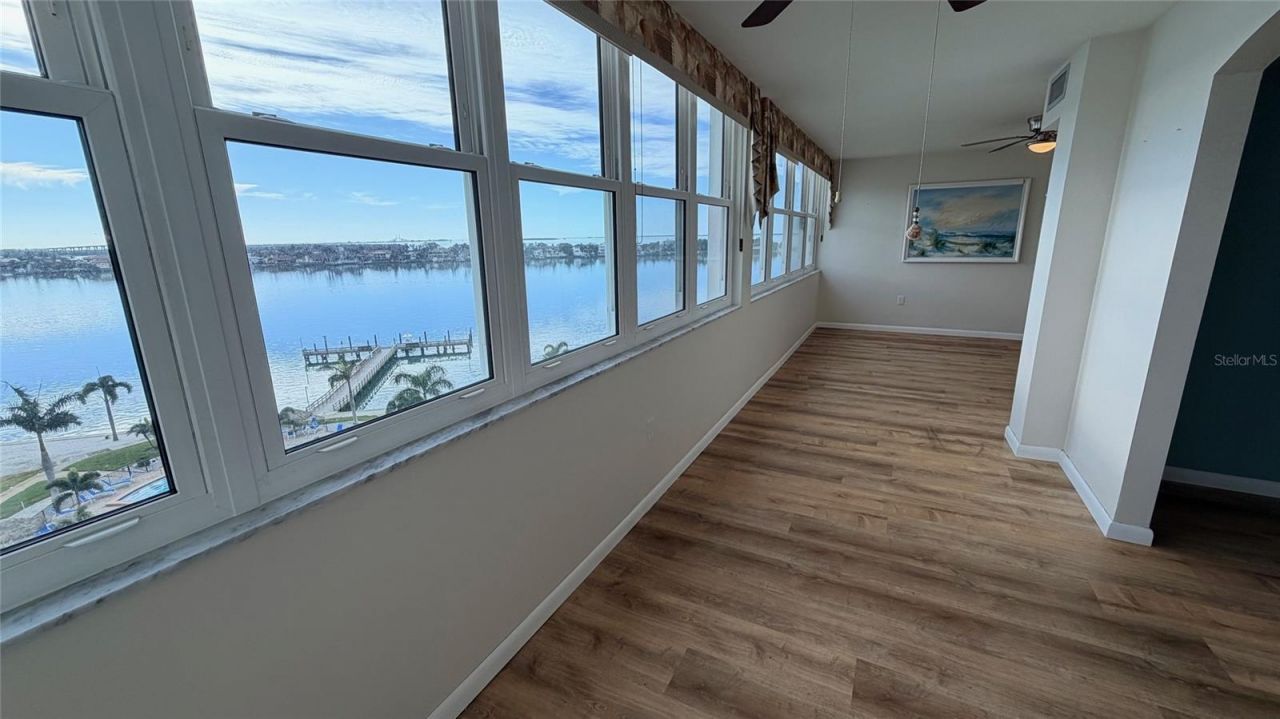 5130 Brittany Drive S, Unit 807, Saint Petersburg, FL 33715 Photo