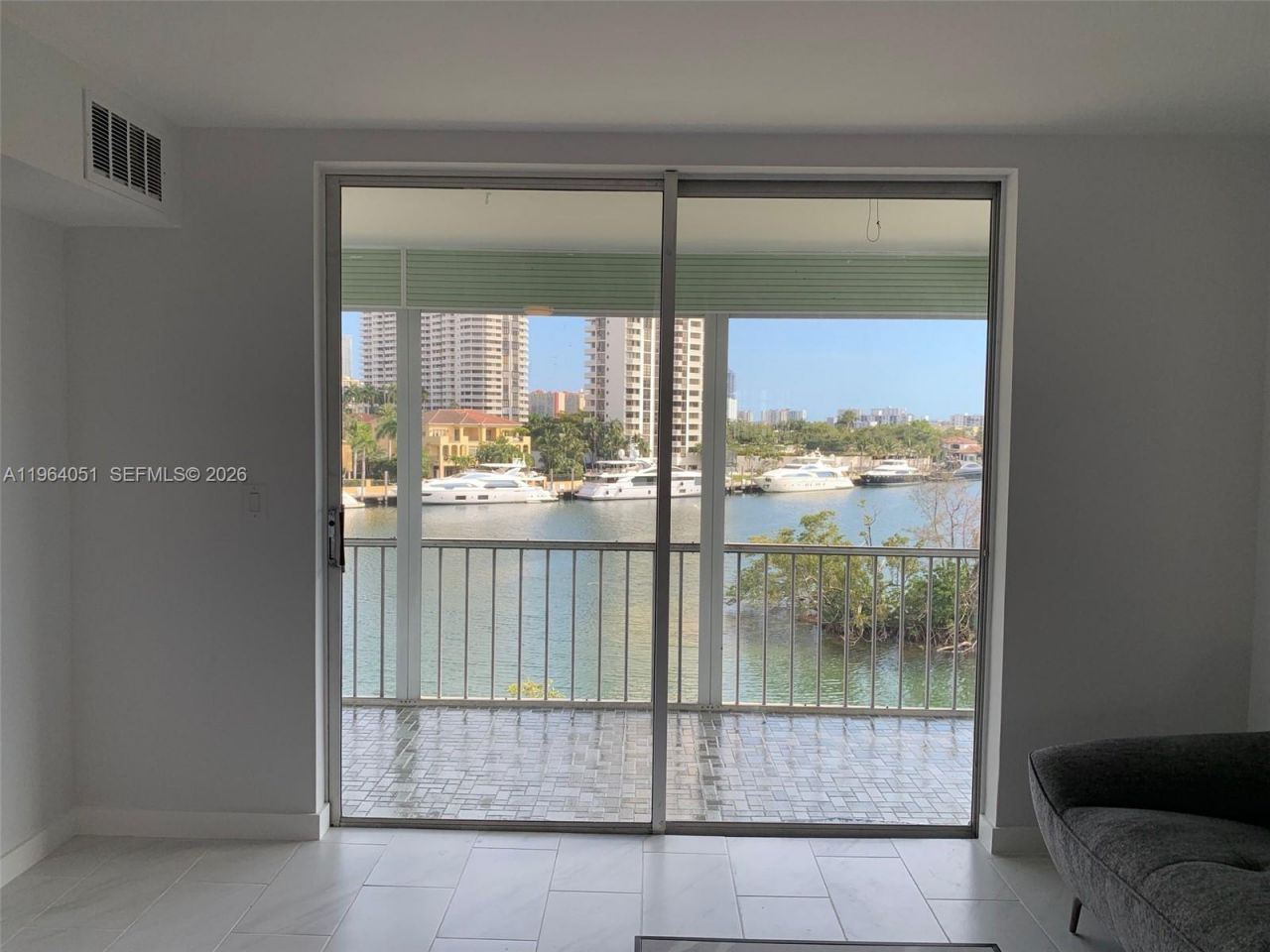 2980 Point East Dr, Unit D508, Aventura, FL 33160 Photo