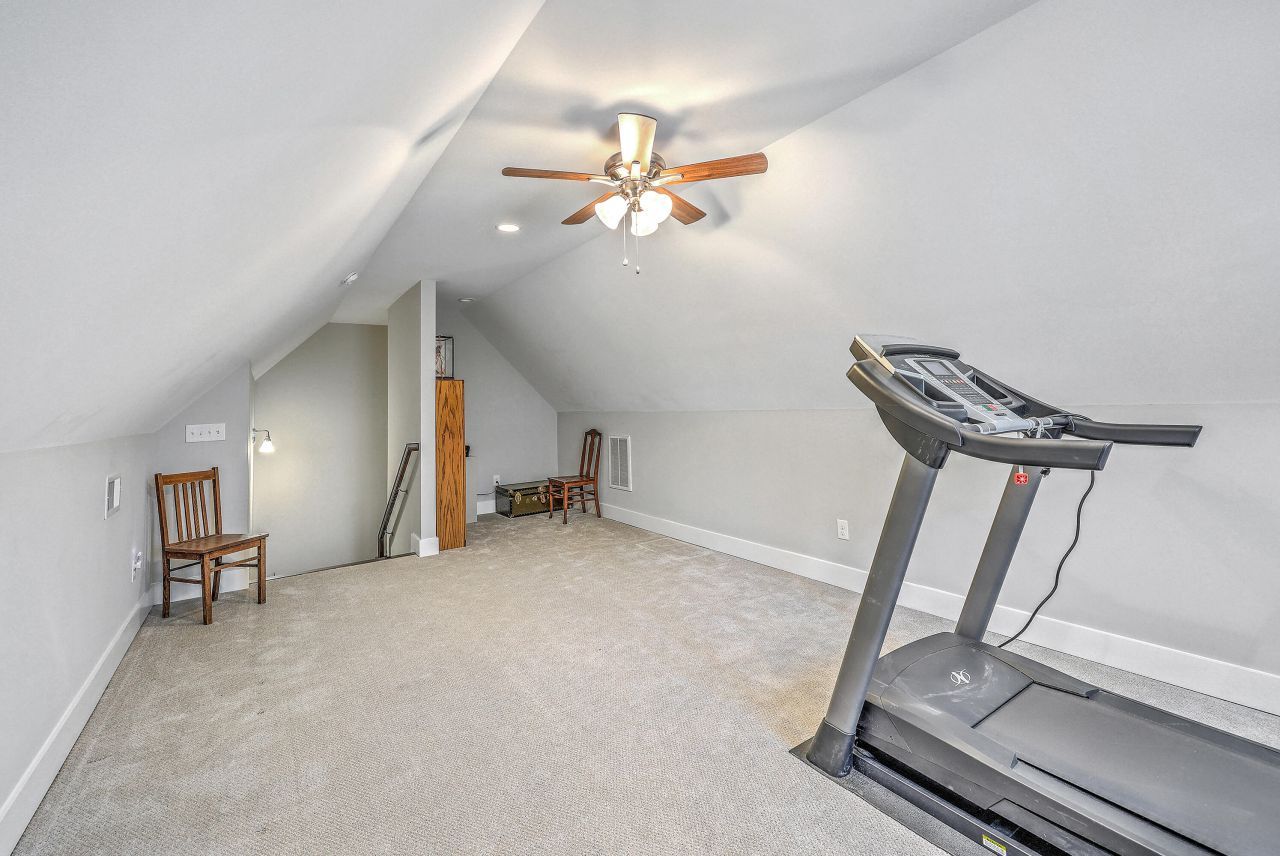 6968 Hyde Farm Road Photo 32