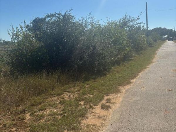 4103 Edwards, China Grove, TX 78263