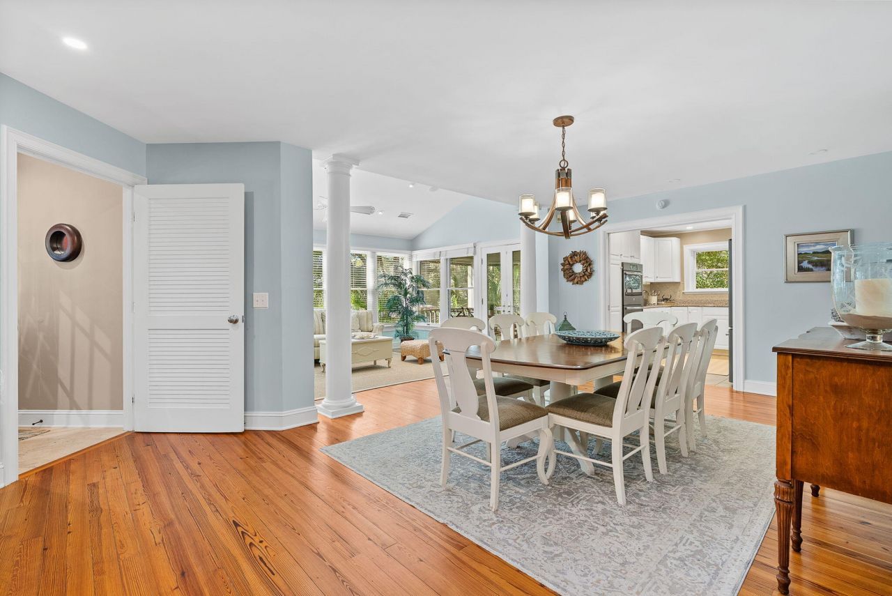 50 Crested Flycatcher Photo 12