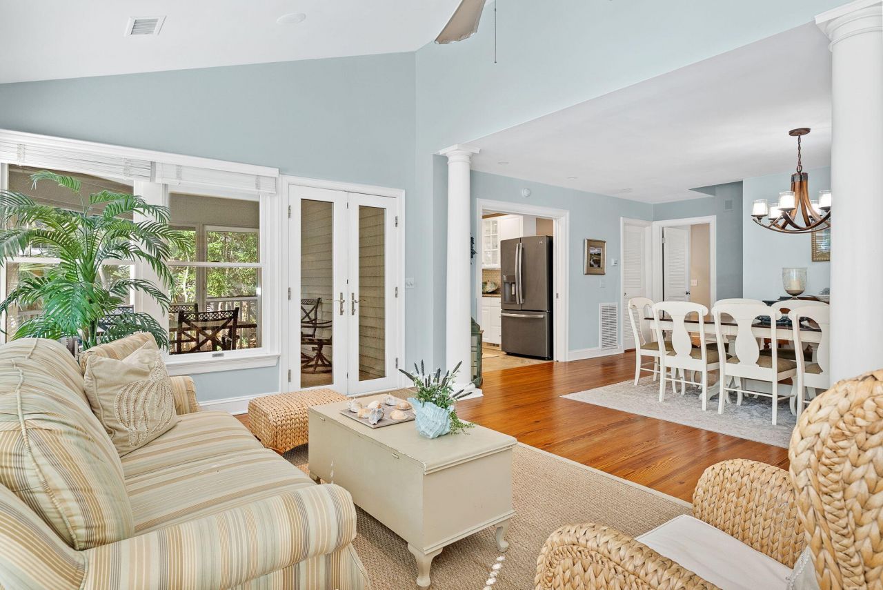 50 Crested Flycatcher Photo 14