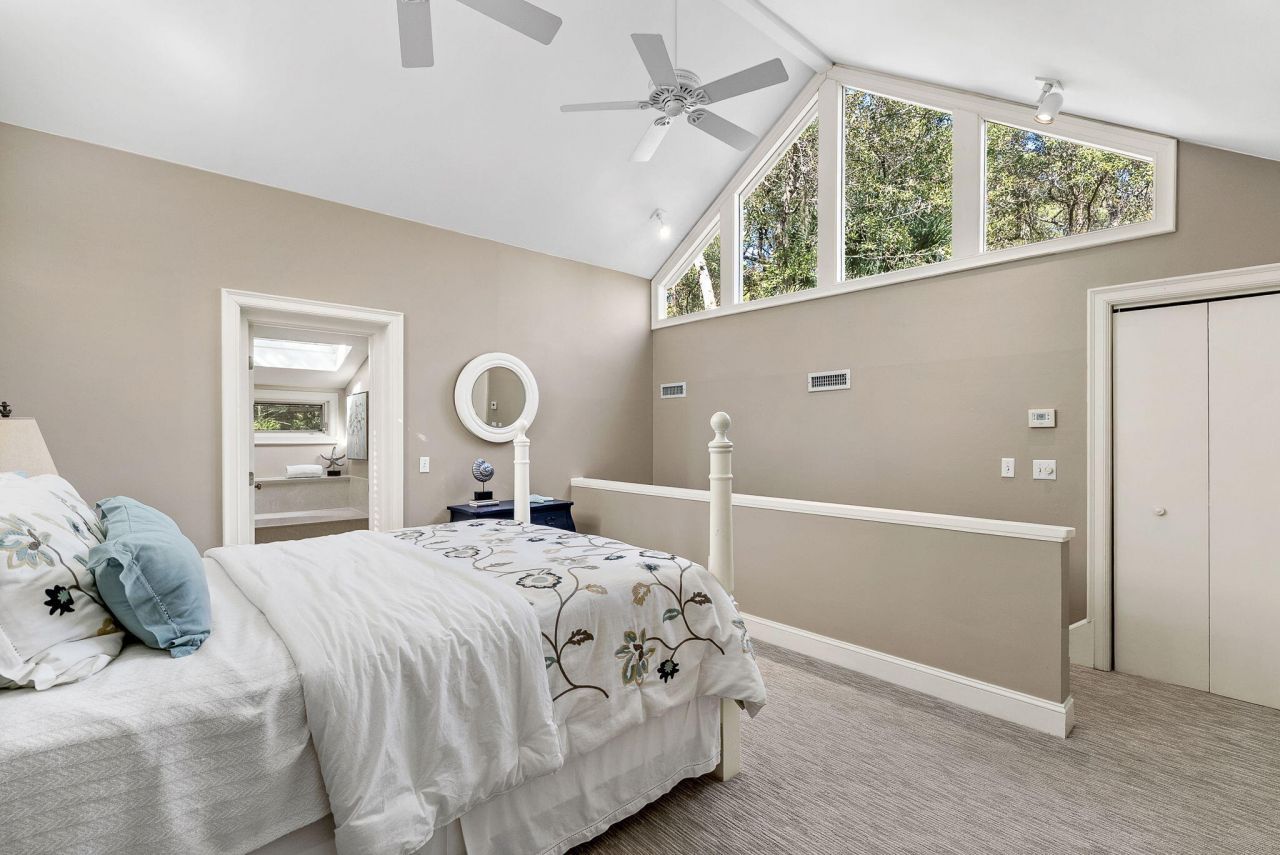 50 Crested Flycatcher Photo 32