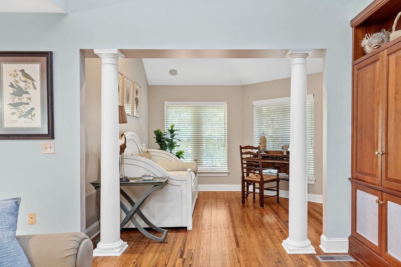 50 Crested Flycatcher Photo 37