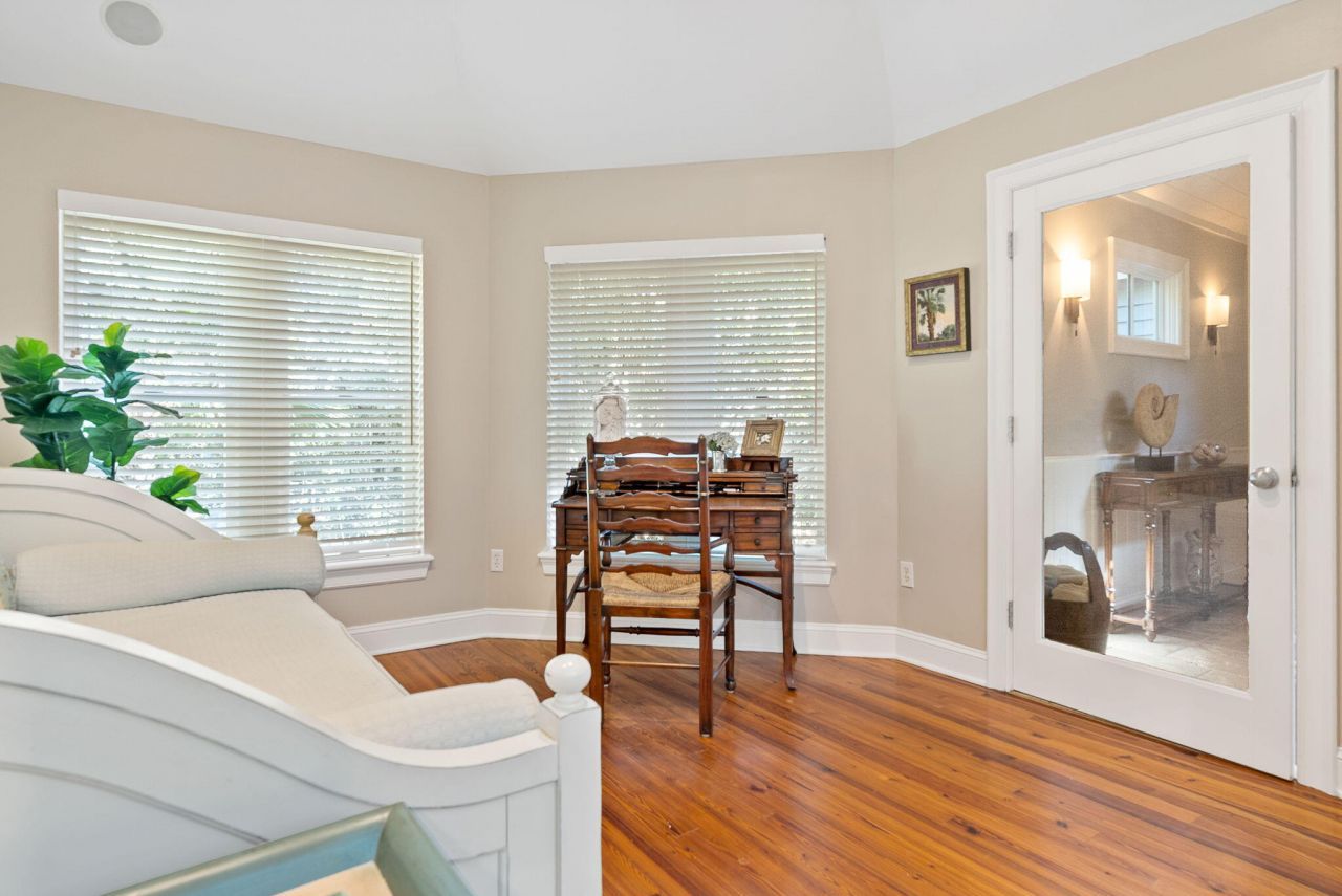 50 Crested Flycatcher Photo 39