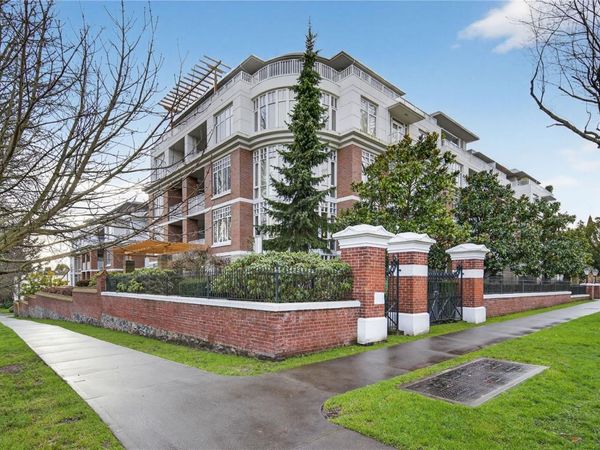 999 Burdett Ave , Unit 415, Victoria, BC V8V 3G7