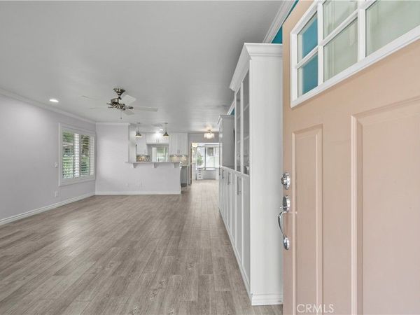 19366 Avenue Of The Oaks, Newhall, CA 91321