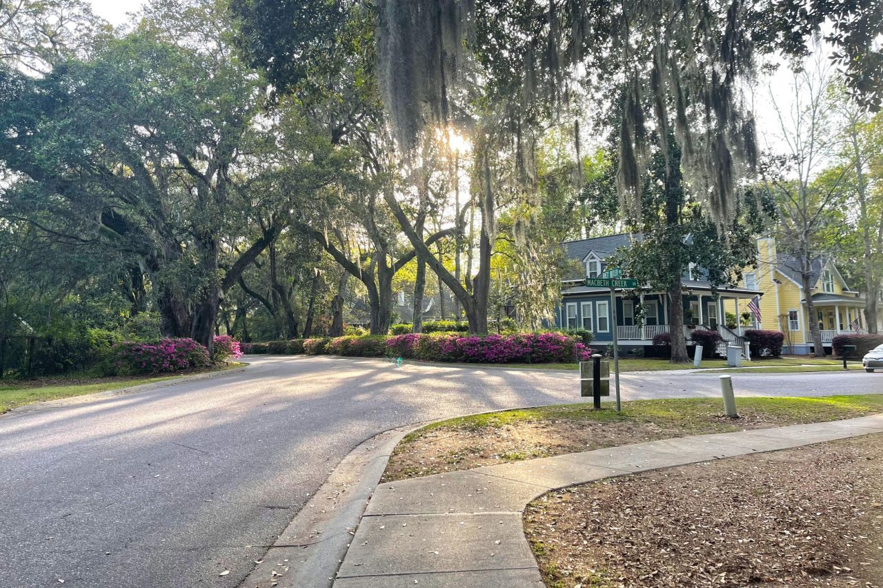 642 Fair Spring Drive Photo 24