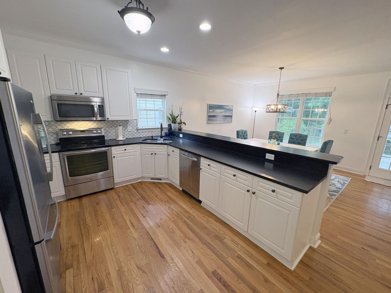 642 Fair Spring Drive Photo 4