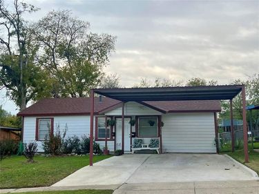 1328 E Jessamine Street, Fort Worth, TX 76104