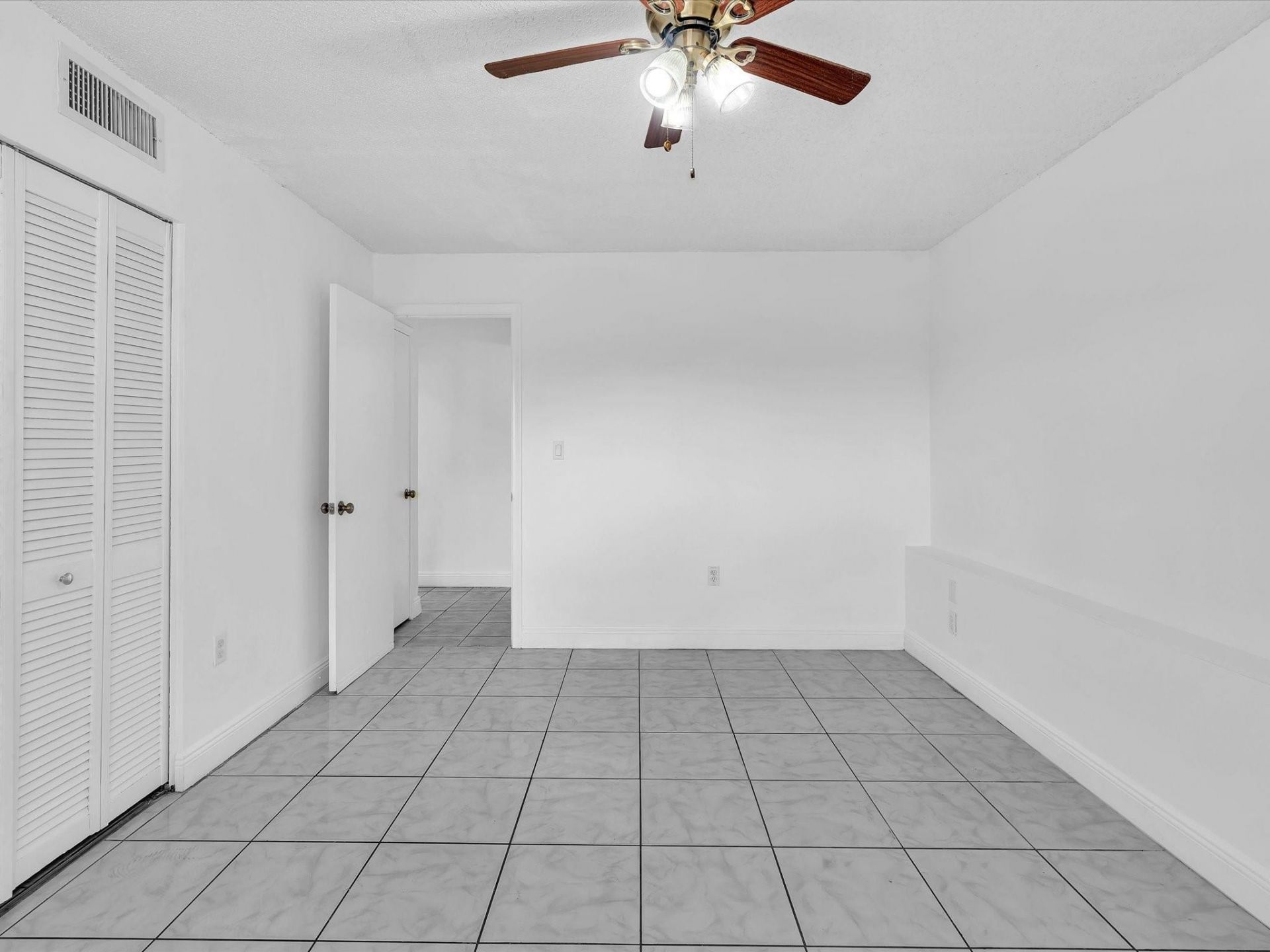 6034 Forest Hill Boulevard, Unit 107, West Palm Beach, FL 33415 Photo