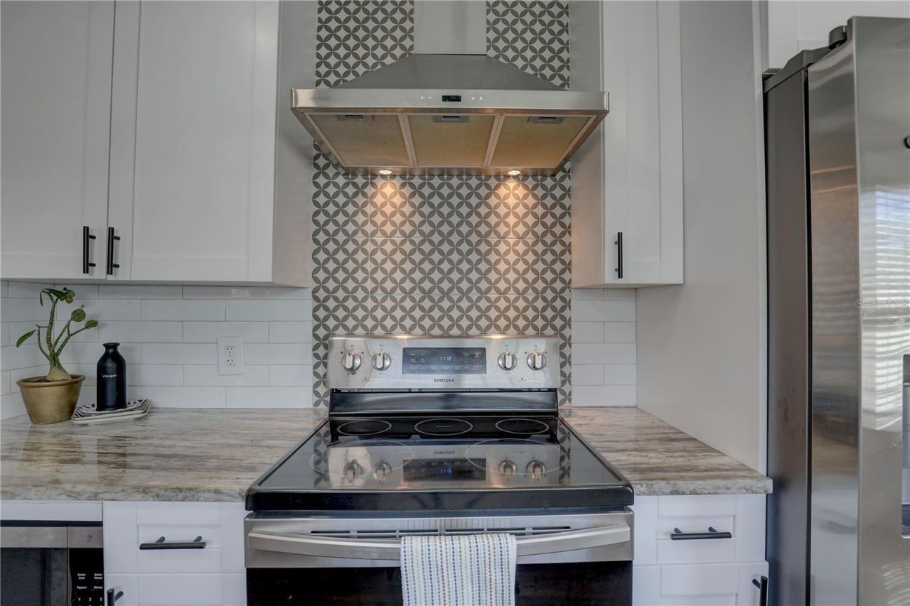 315 S 40th Street S, Saint Petersburg, FL 33711 Photo