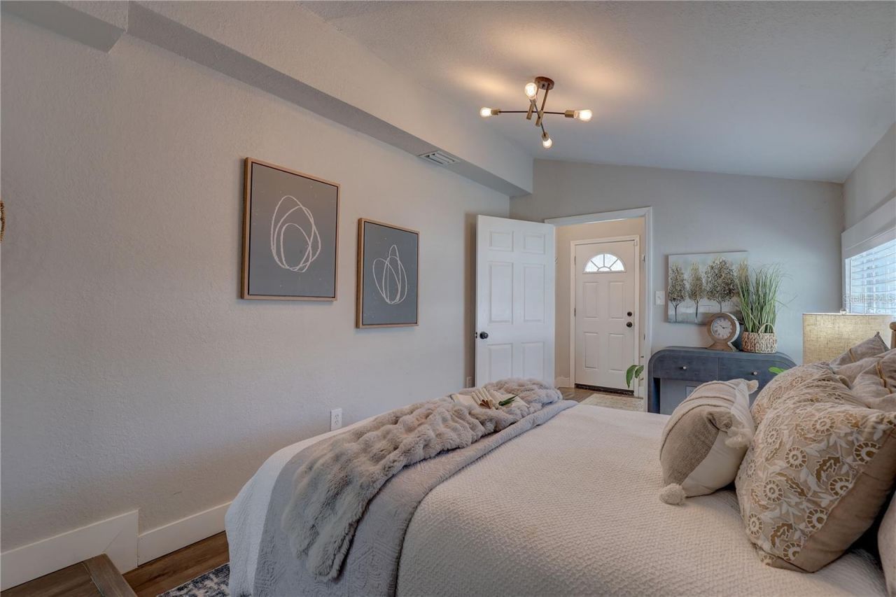 315 S 40th Street S, Saint Petersburg, FL 33711 Photo