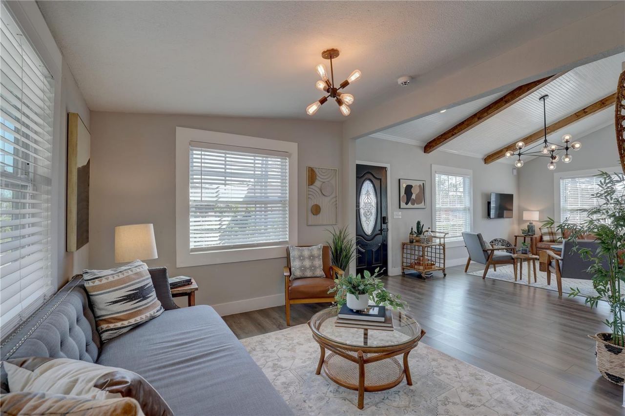 315 S 40th Street S, Saint Petersburg, FL 33711 Photo