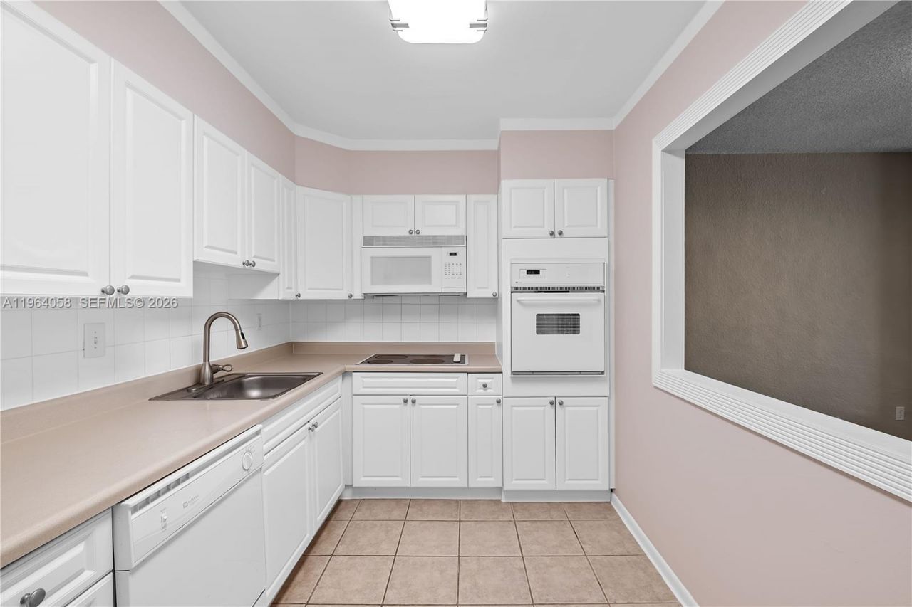 19380 Collins Ave, Unit 1107, Sunny Isles Beach, FL 33160 Photo