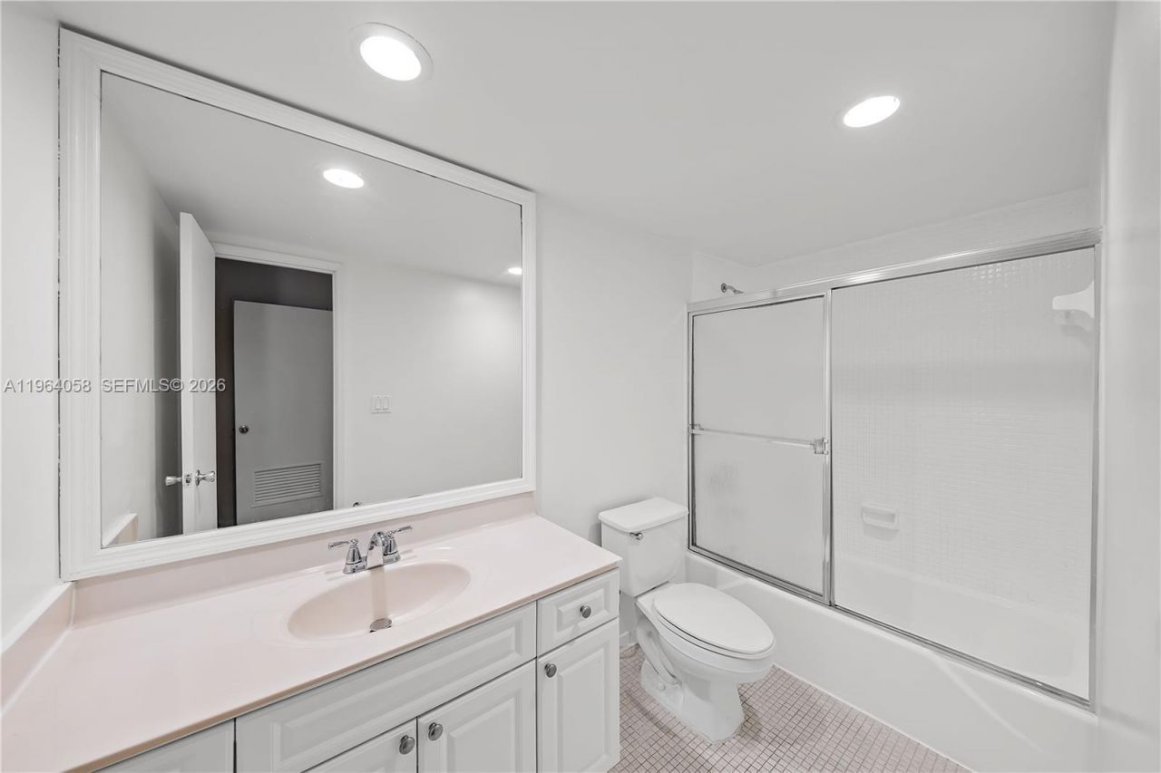 19380 Collins Ave, Unit 1107, Sunny Isles Beach, FL 33160 Photo