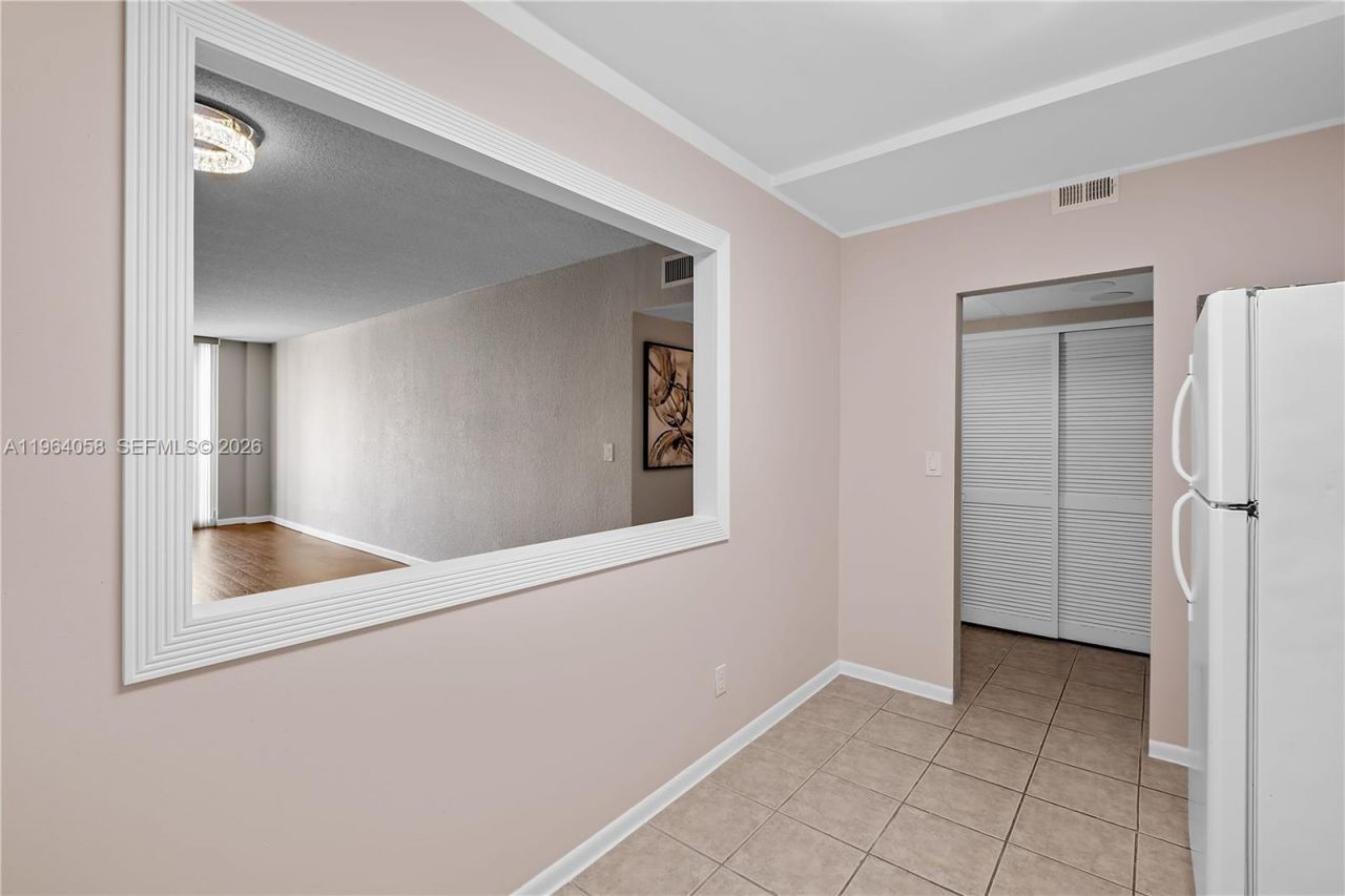 19380 Collins Ave, Unit 1107, Sunny Isles Beach, FL 33160 Photo