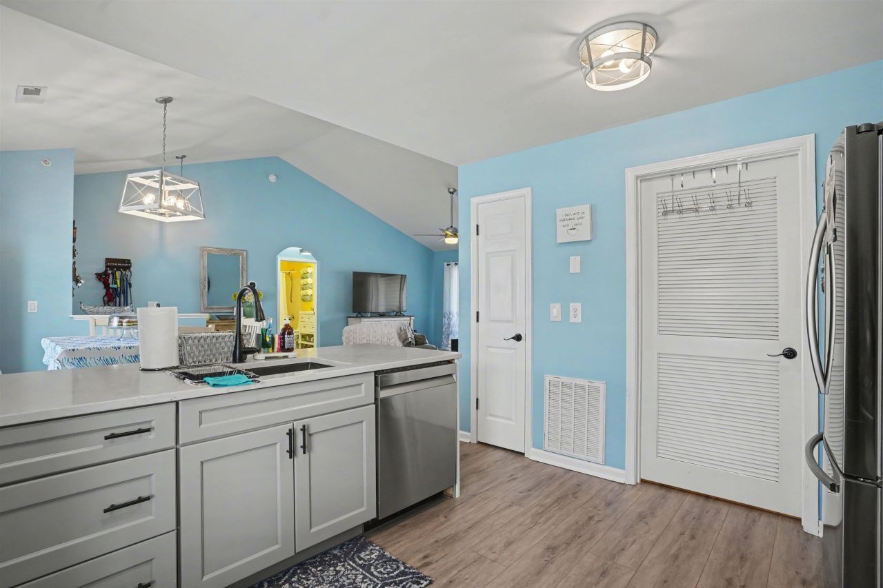 106 Butkus Dr. Photo 12