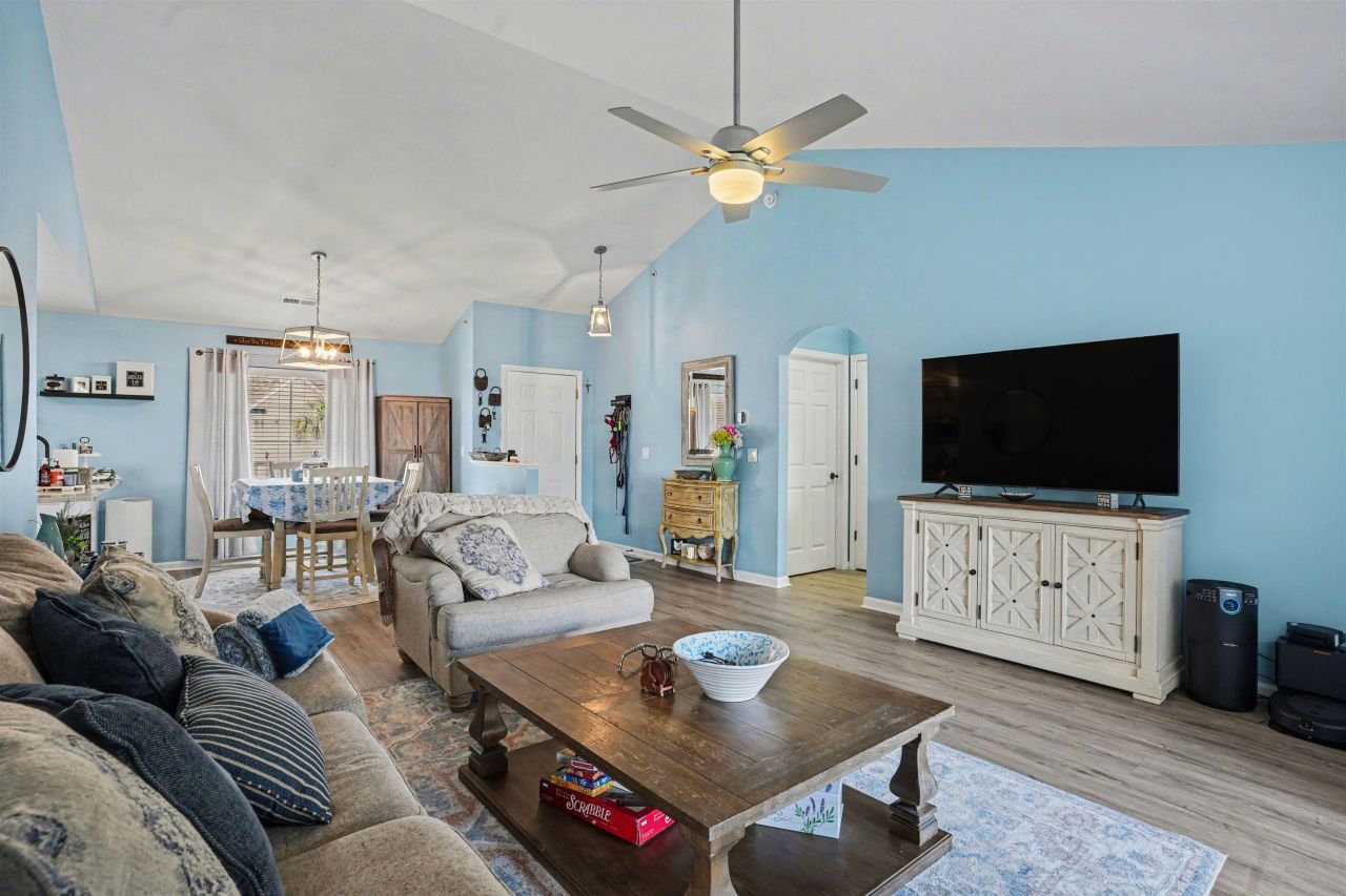 106 Butkus Dr. Photo 6