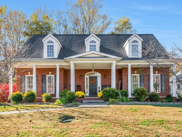 1026 S Ridge Trl, Clarksville, TN 37043