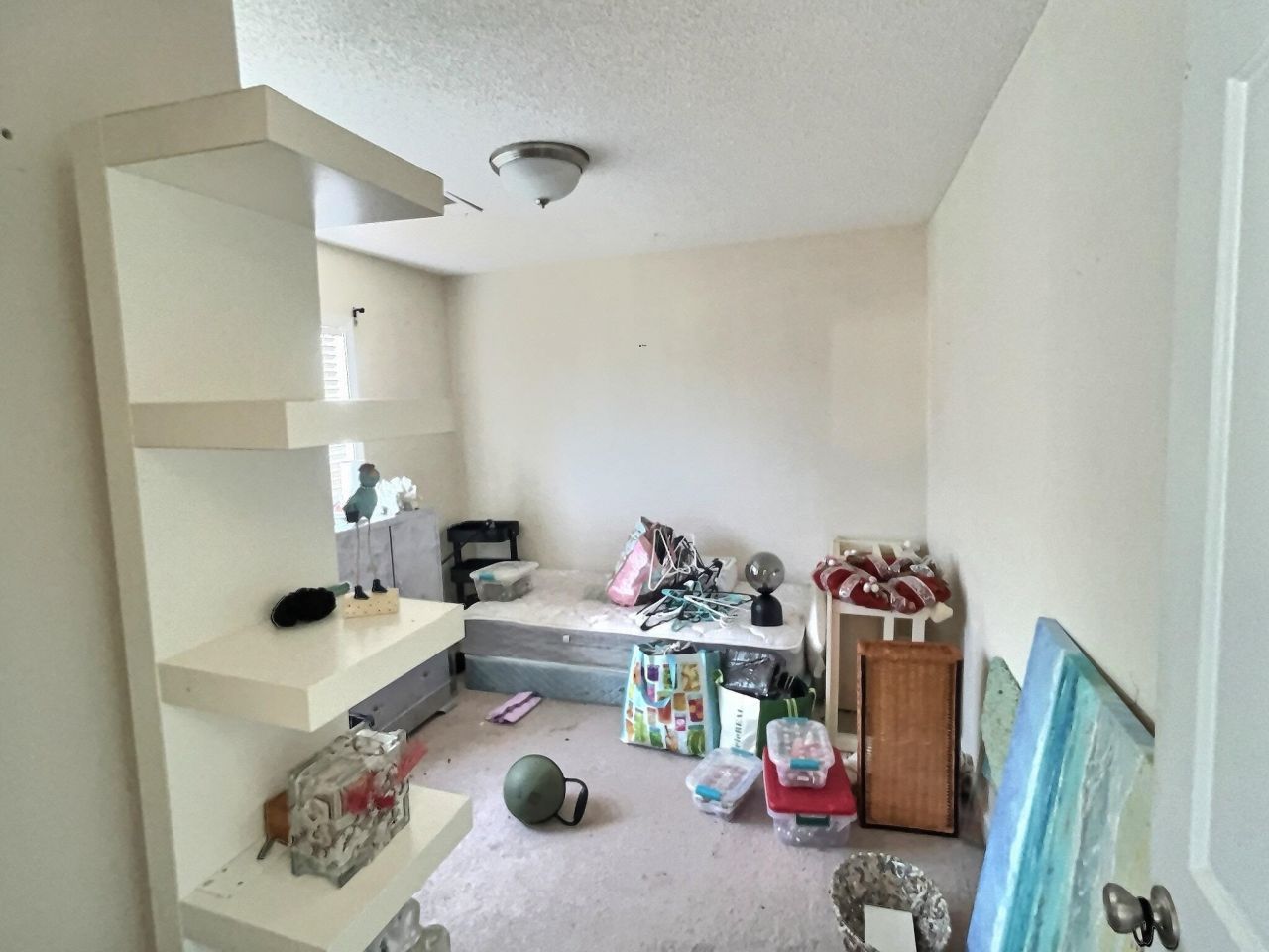 517 Topaz Ave.  Photo 3